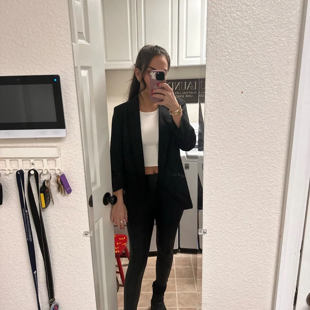 LIKE TO BE NOTIFIED WHEN MADELYN GOES LIVE 💗💗💗 - Picture 5 of 5